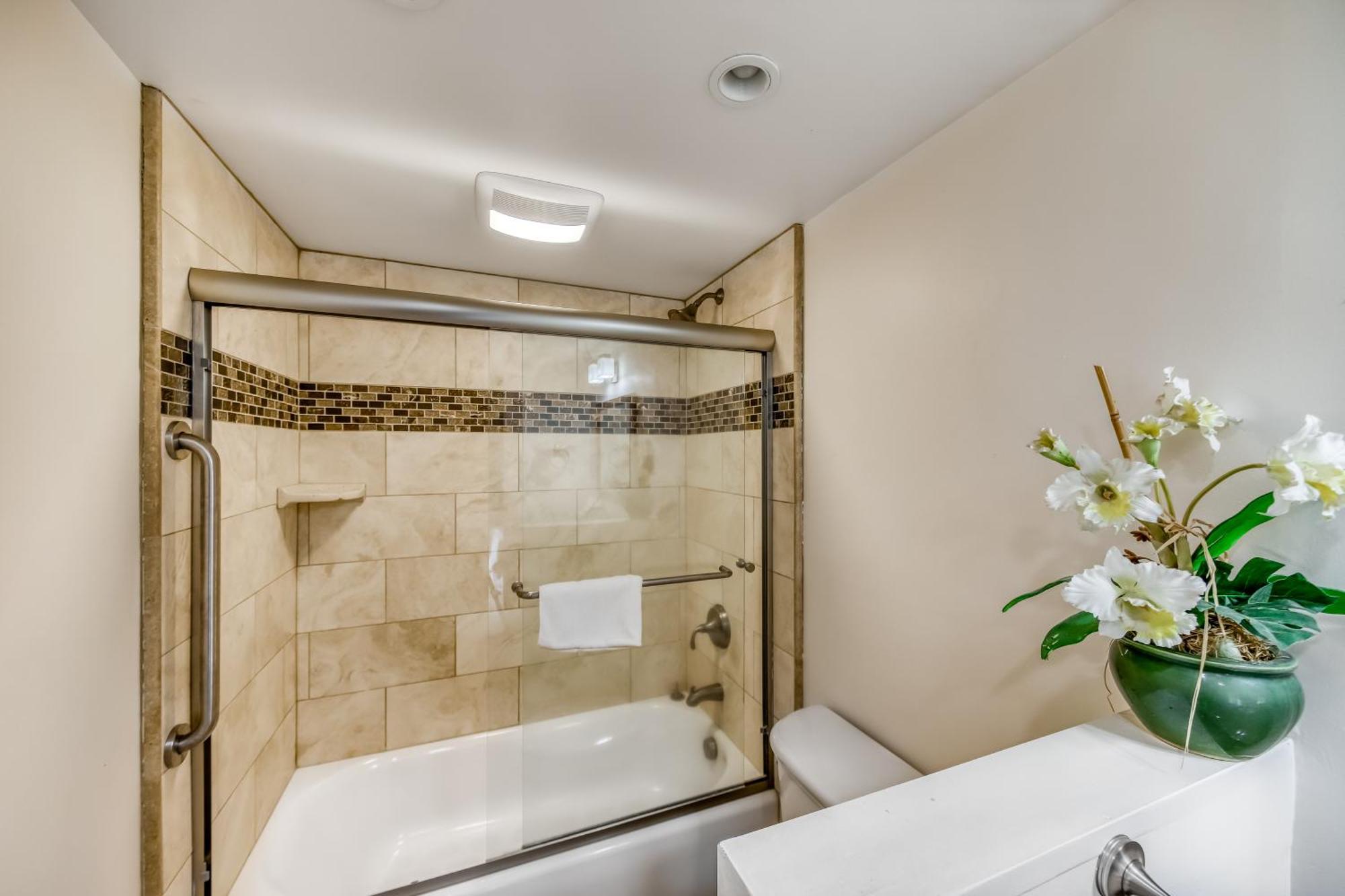 Hololani Resort Кахана Номер фото